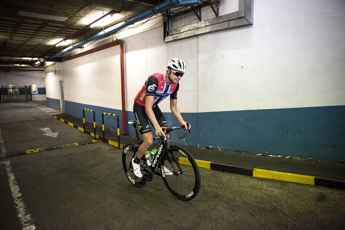 Edvald Boasson Hagen heads out on his bike