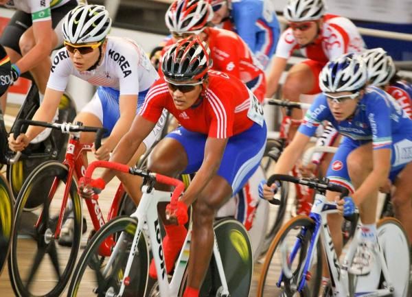 Yumari Gozalez (Cuba) in the scratch race.
