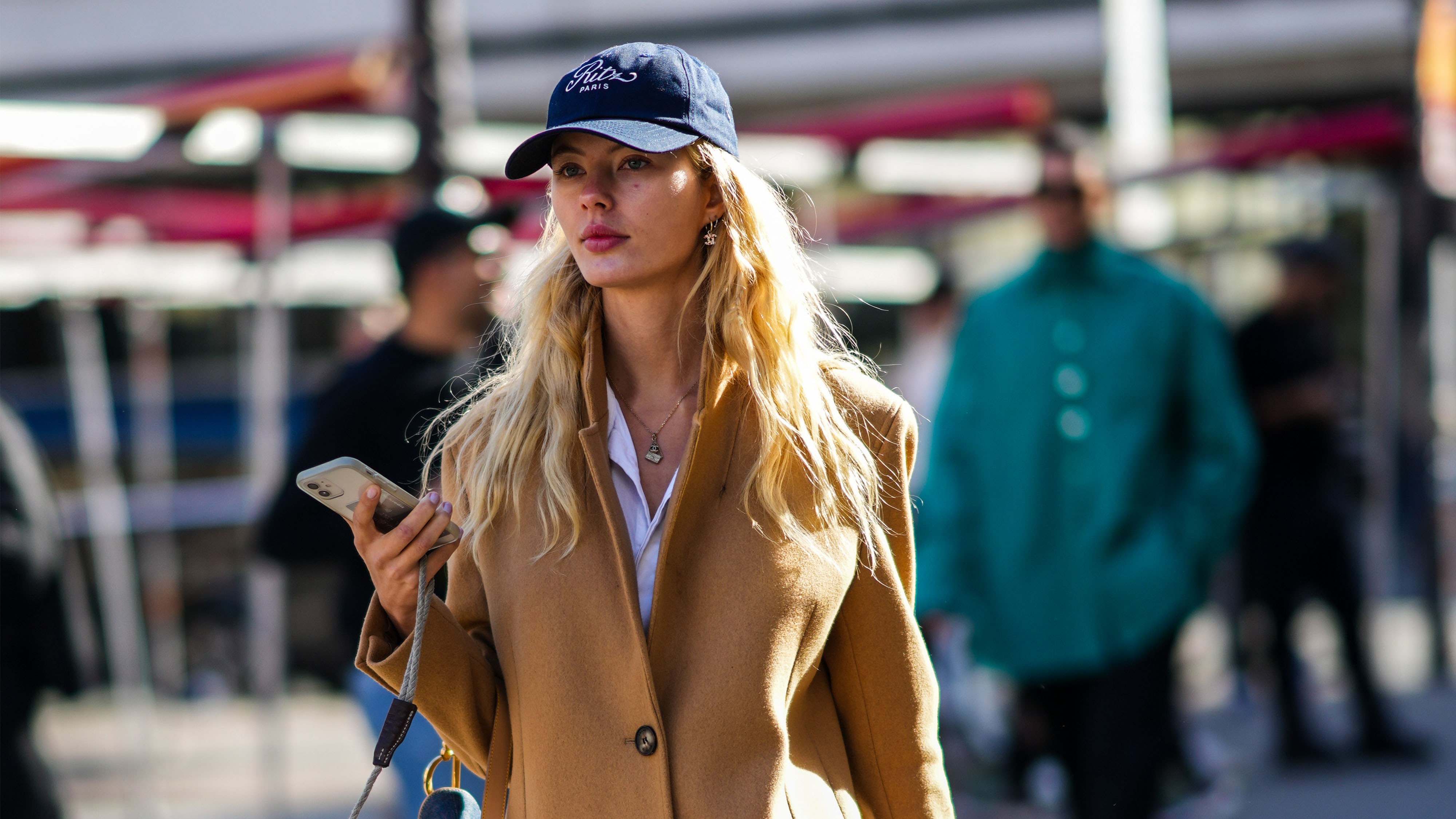 Street style outfit with camel coat