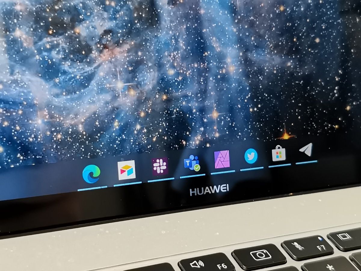 TaskbarX review: Centering your Windows 10 taskbar icons with ease ...