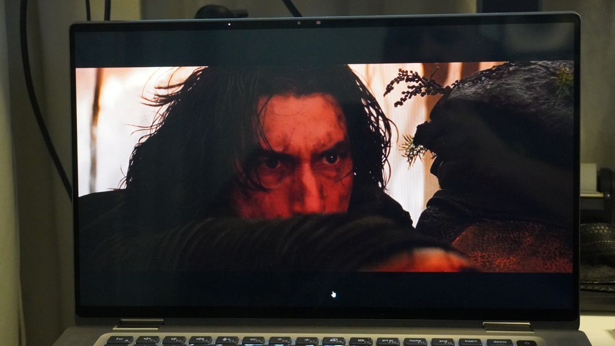 Dell Latitude 9520 2-in-1 review | Laptop Mag