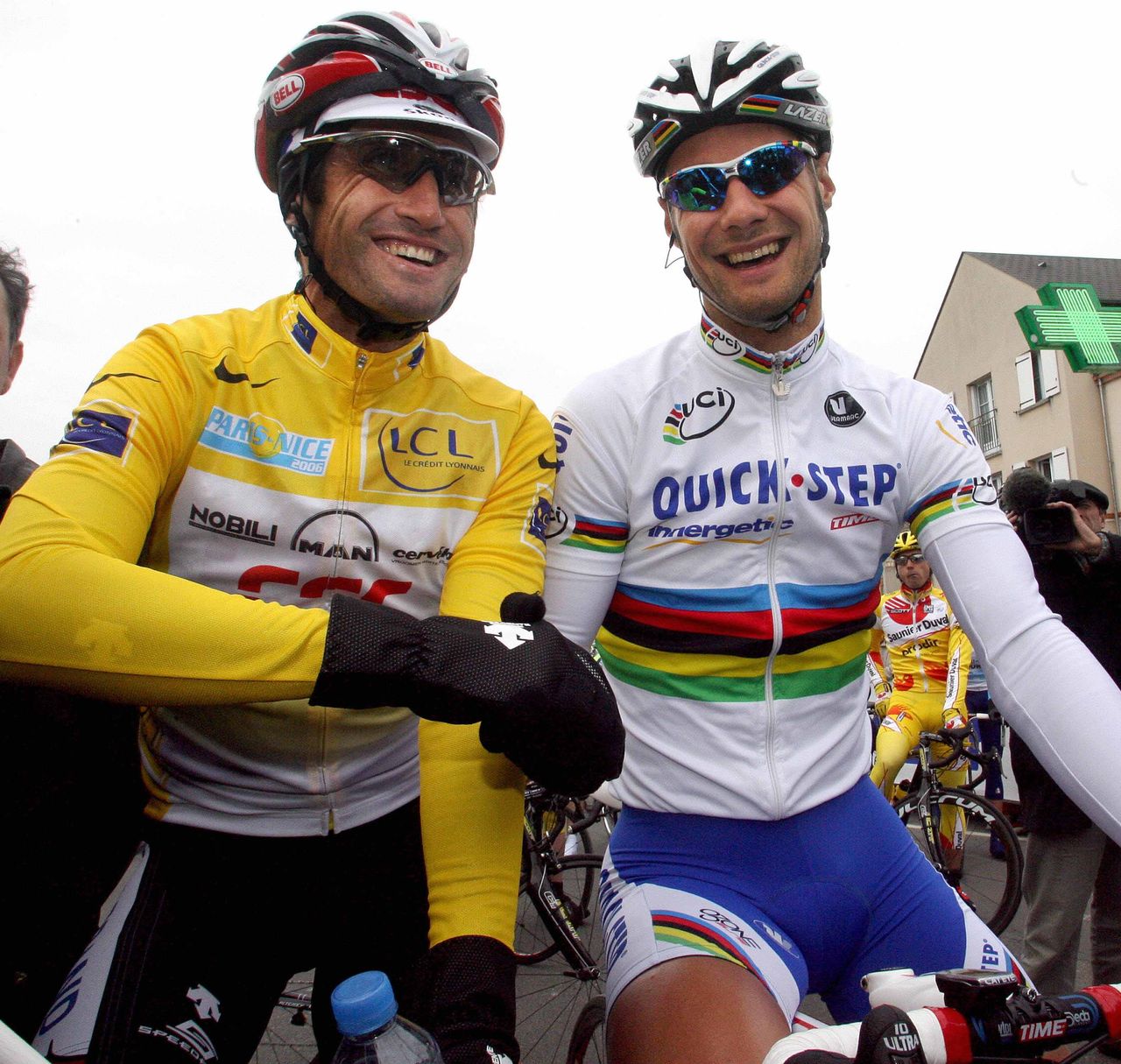 Paris-Nice leader Bobby Julich and world champion Tom Boonen in Villemandeur in 2006.