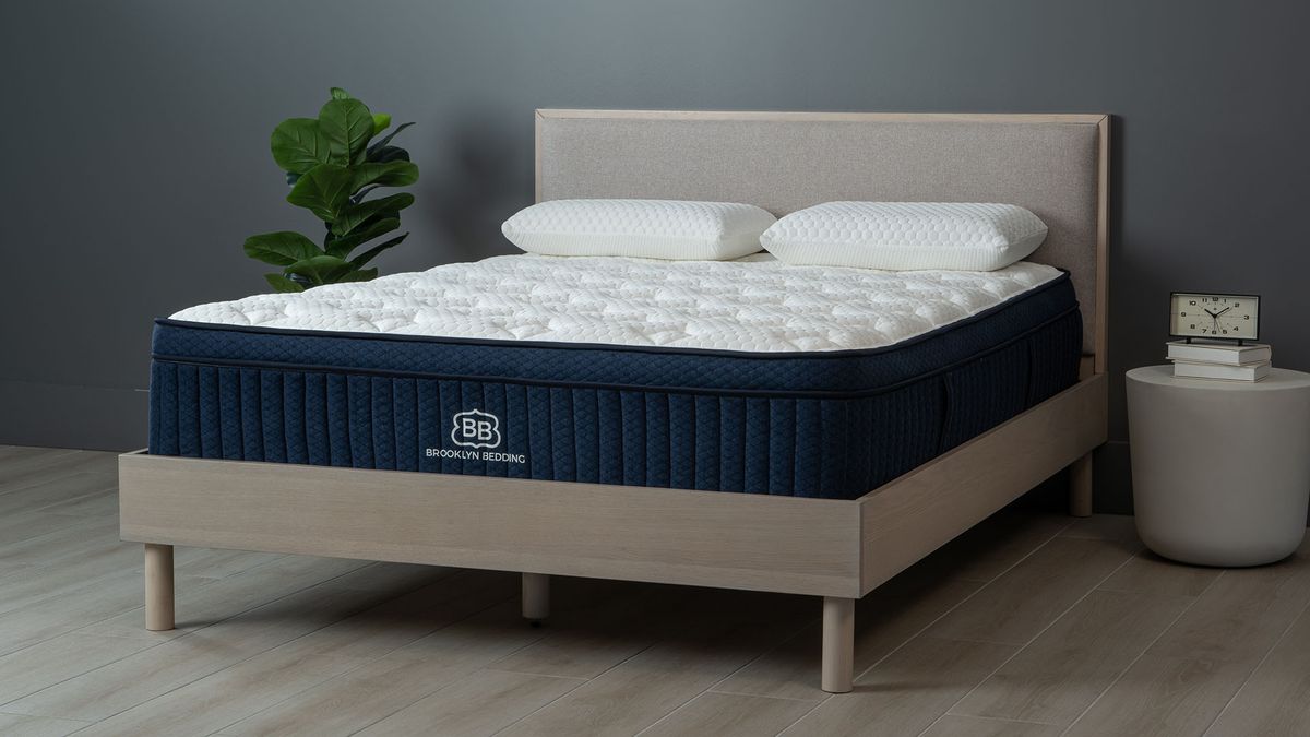 Should you buy the Brooklyn Bedding Aurora Luxe Mattress? Feature image of the Brooklyn Bedding Aurora Luxe mattress with pillow-top