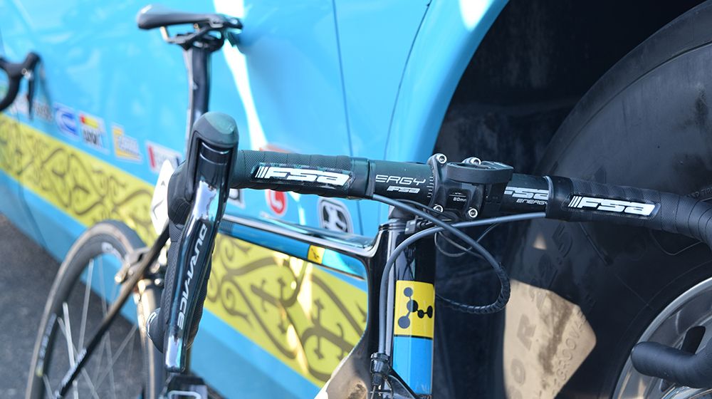 FSA provide Astana with the majority of the finishing kit, including the Energy handlebars