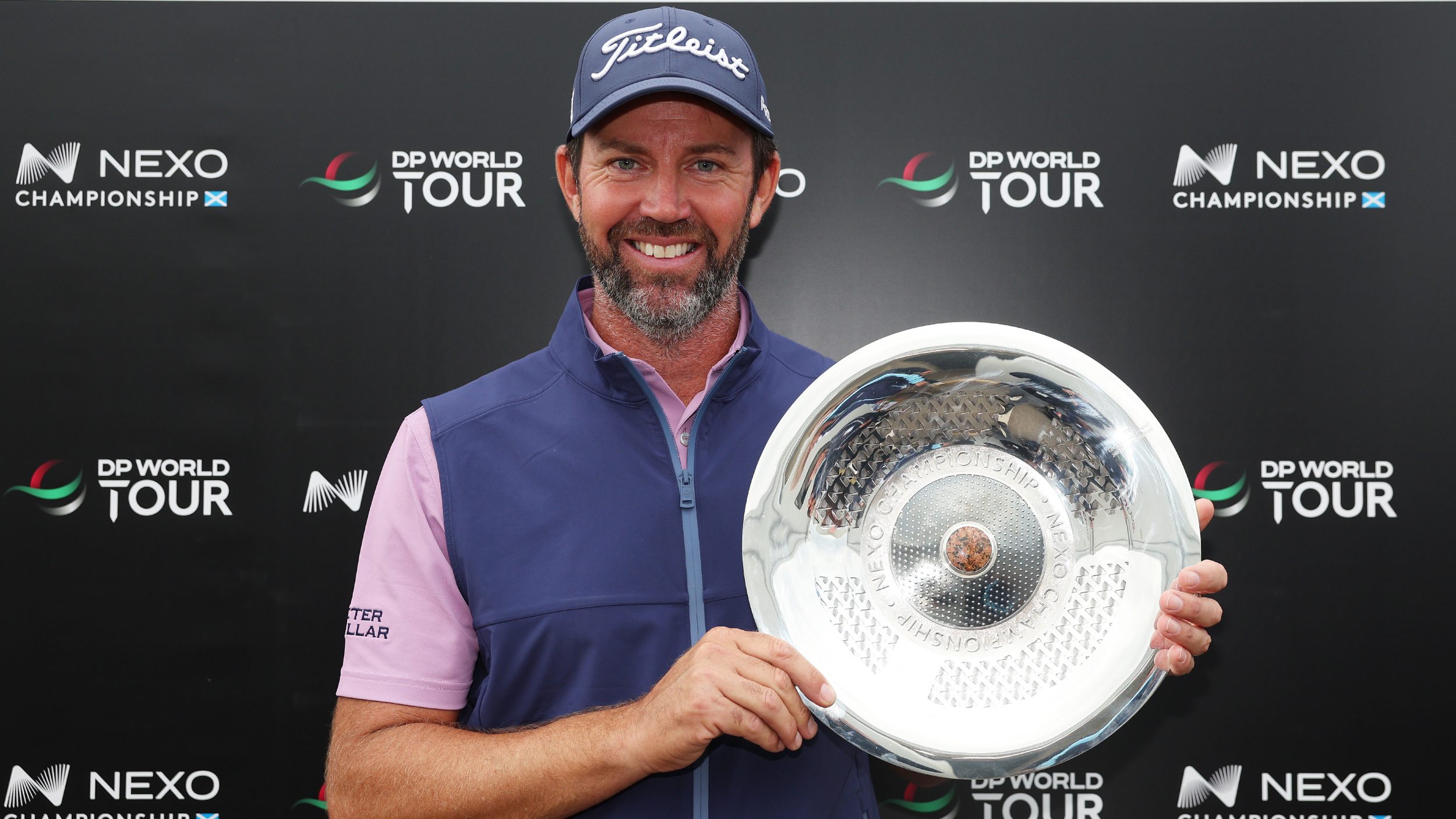 Scott Jamieson with the Nexo Championship trophy