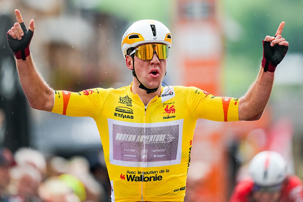 Tour de Wallonie: Ben Oliver outpaces Arnaud De Lie to win closing stage and snatch overall title