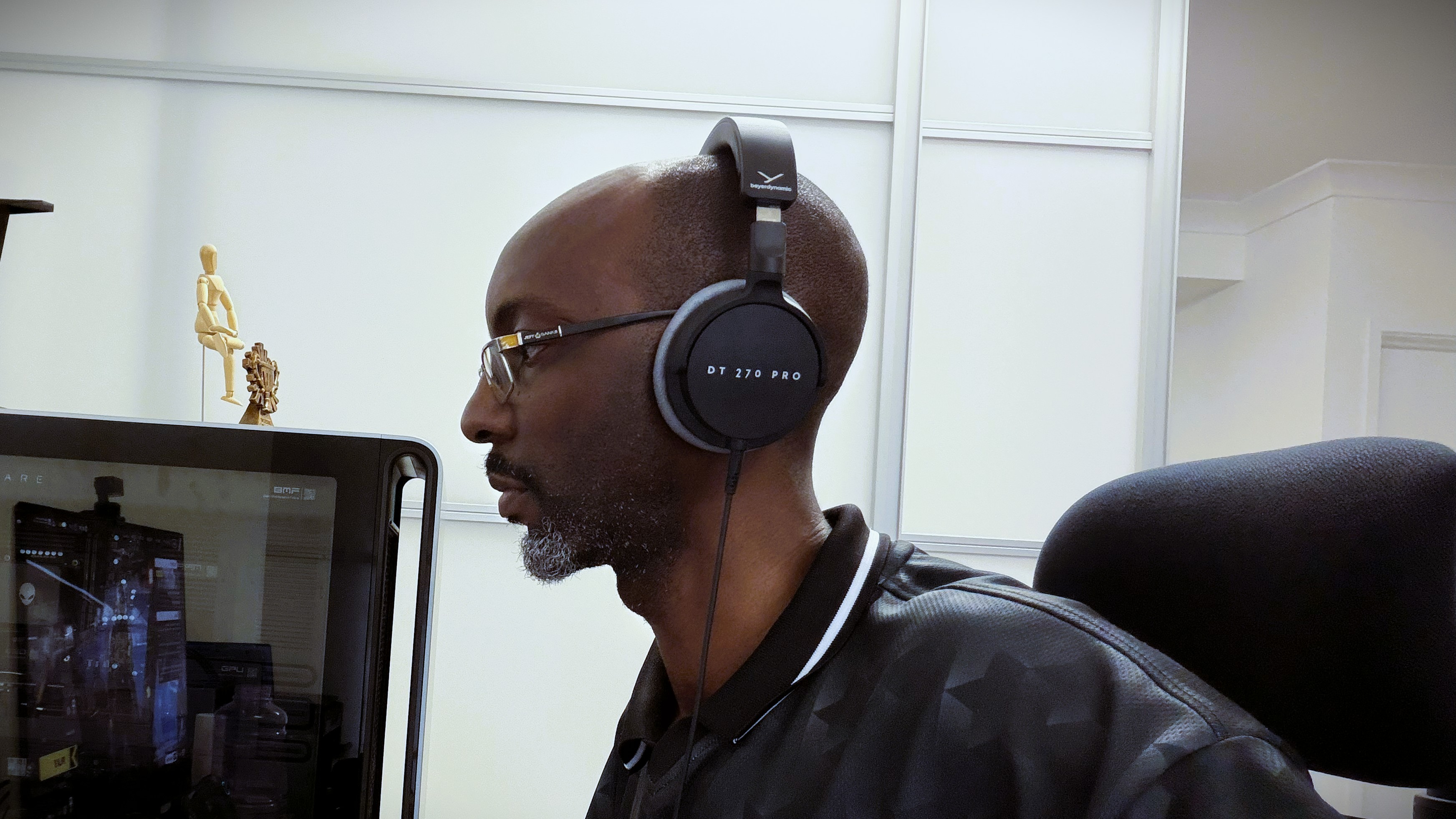 Beyerdynamic DT 270 Pro headphones