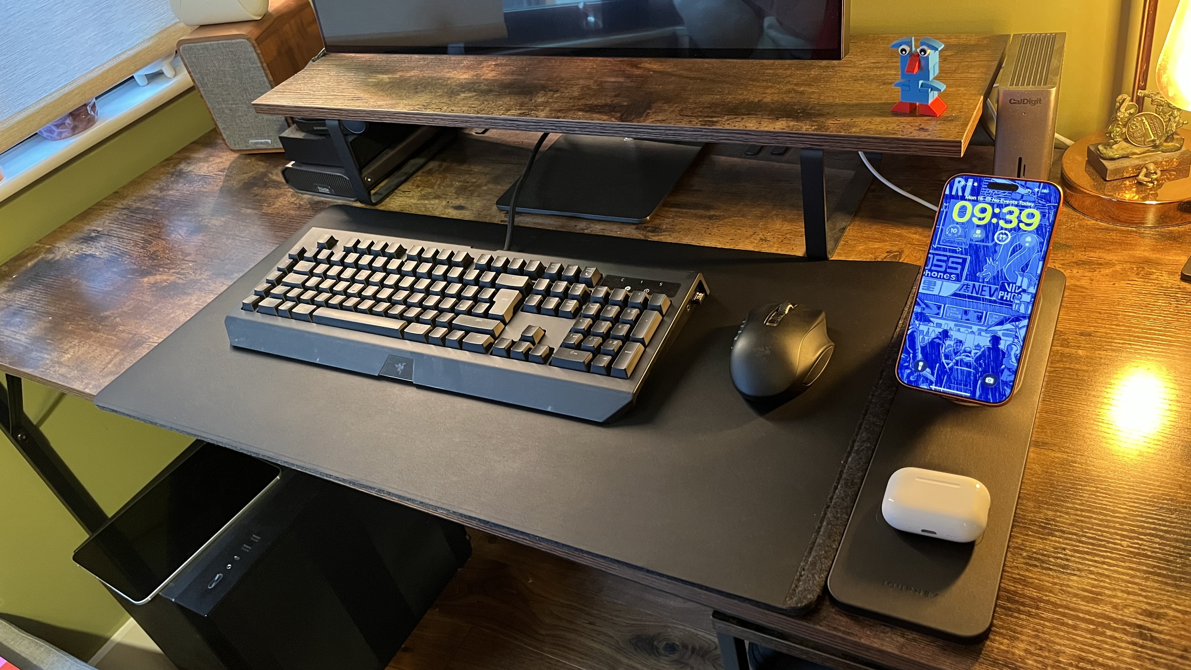 Journey ALTI LIFT desk mat on a wooden desk