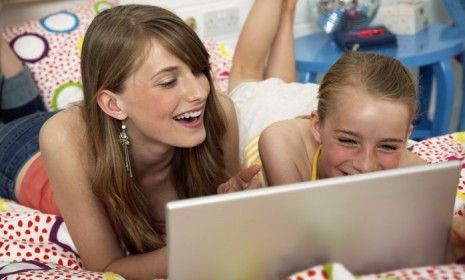 Wondering what your kids are up to online? Some pundits say: Ask before you snoop. 