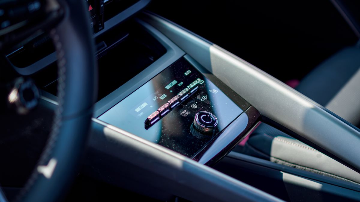 2026 Porsche Macan review.