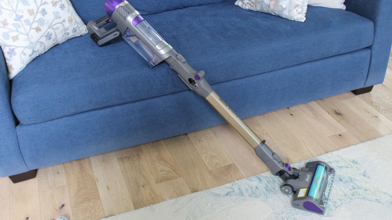 Shark Cordless PowerDetect Clean &amp; Empty