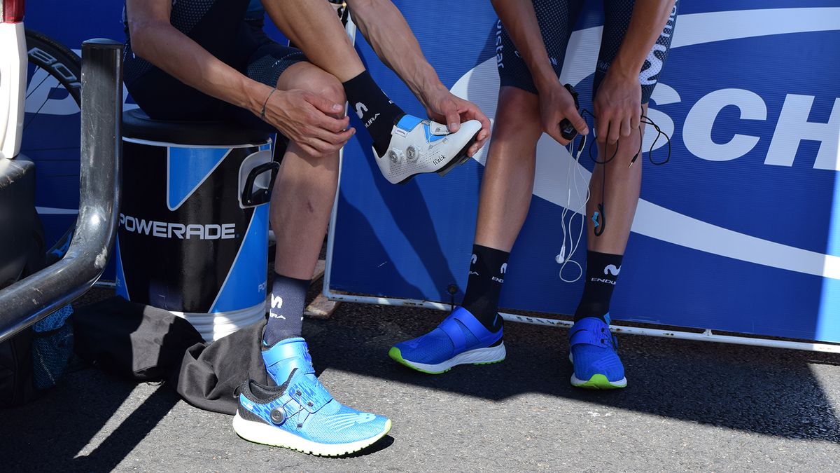 The whole of the Movistar Team are wearing team issue blue fade Fizik Infinito R1 shoes for the 2018 season