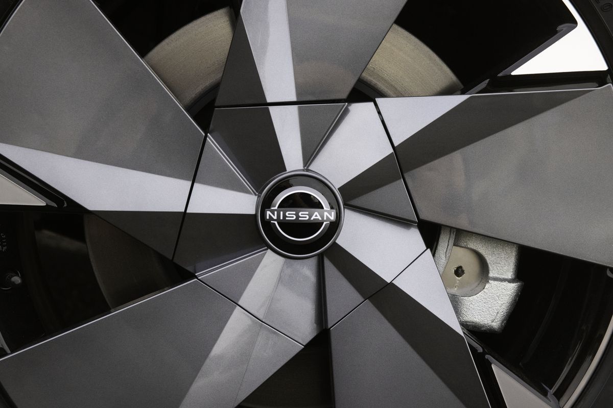 Nissan Ariya 2022 electric SUV &mdash; hub