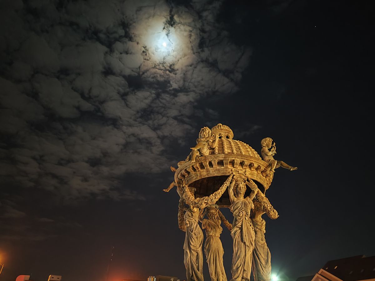 Xiaomi 12 Pro wide-angle photo samples