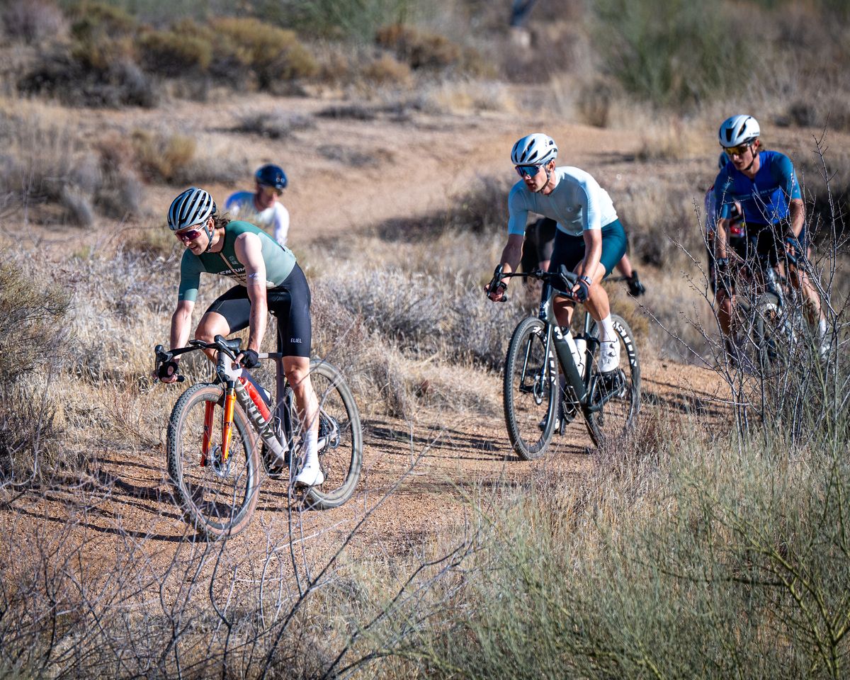 Zach Calton rides in front of Andrew l'Esperance during BWR Arizona, with Canadian later taking third