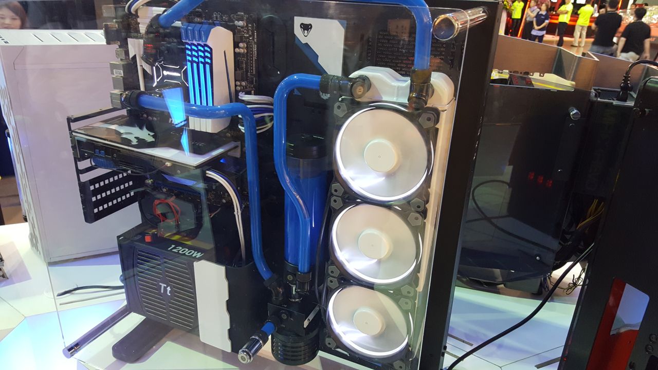 Computex 2016 case mod