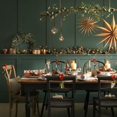 Christmas colour schemes forest green dining room 