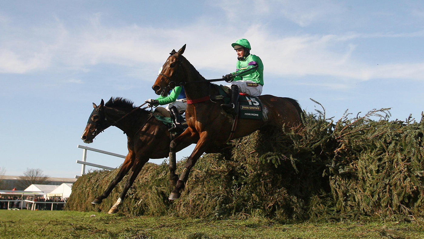 Horse Racing - The 2009 John Smith's Grand National Meeting - Day Three - Aintree Racecourse