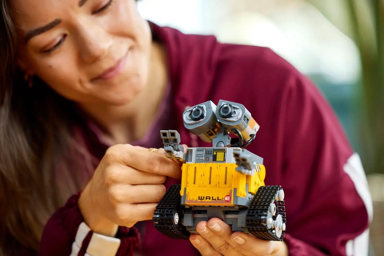 LEGO WALL-E and Eve set from a variety of different angles