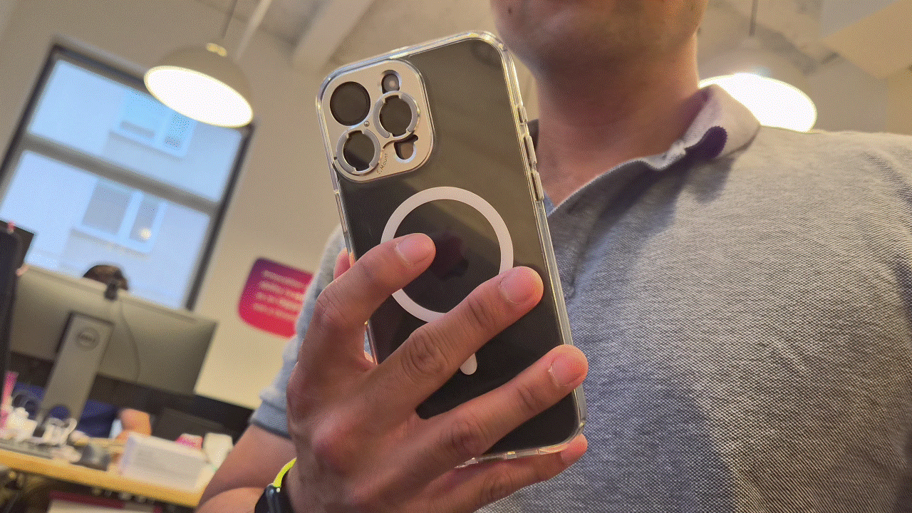 Using gestures on iPhone with iOS 26.