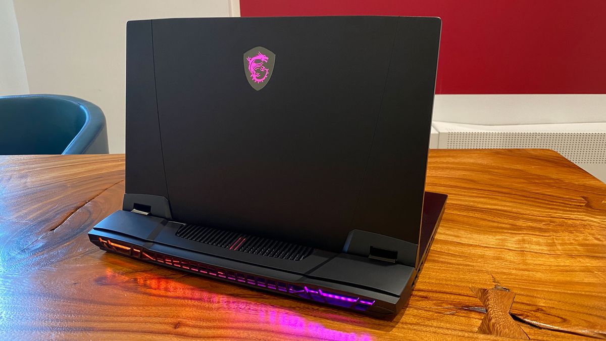 MSI Titan GT77