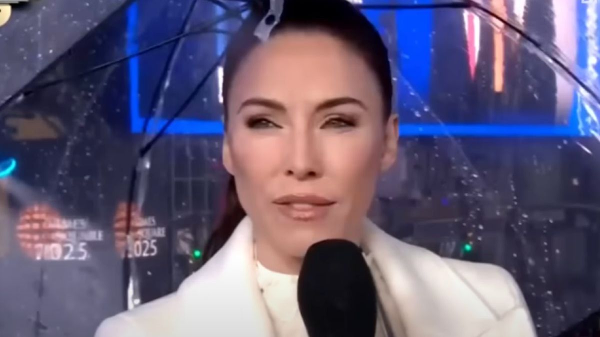 Whitney Cummings roasting 2024 on New Years Eve