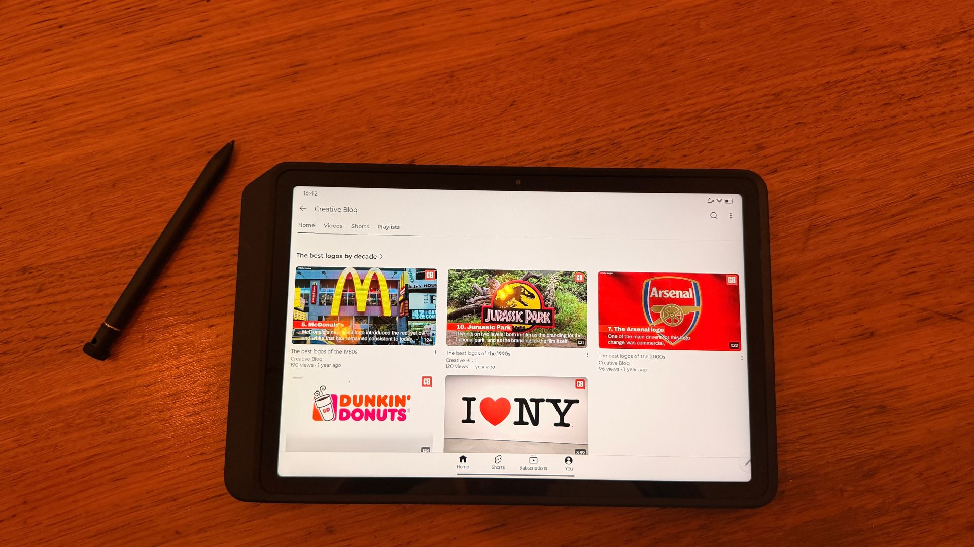 A Lenovo ThinkTab X11 on a desk