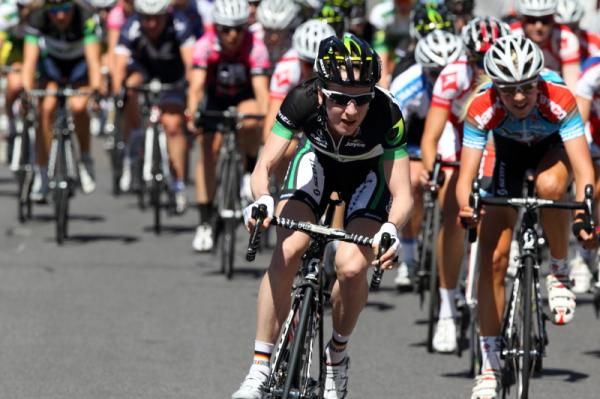 Judith Arndt (GreenEDGE-AIS) chases down Rebecca Werner (Specialized SA)