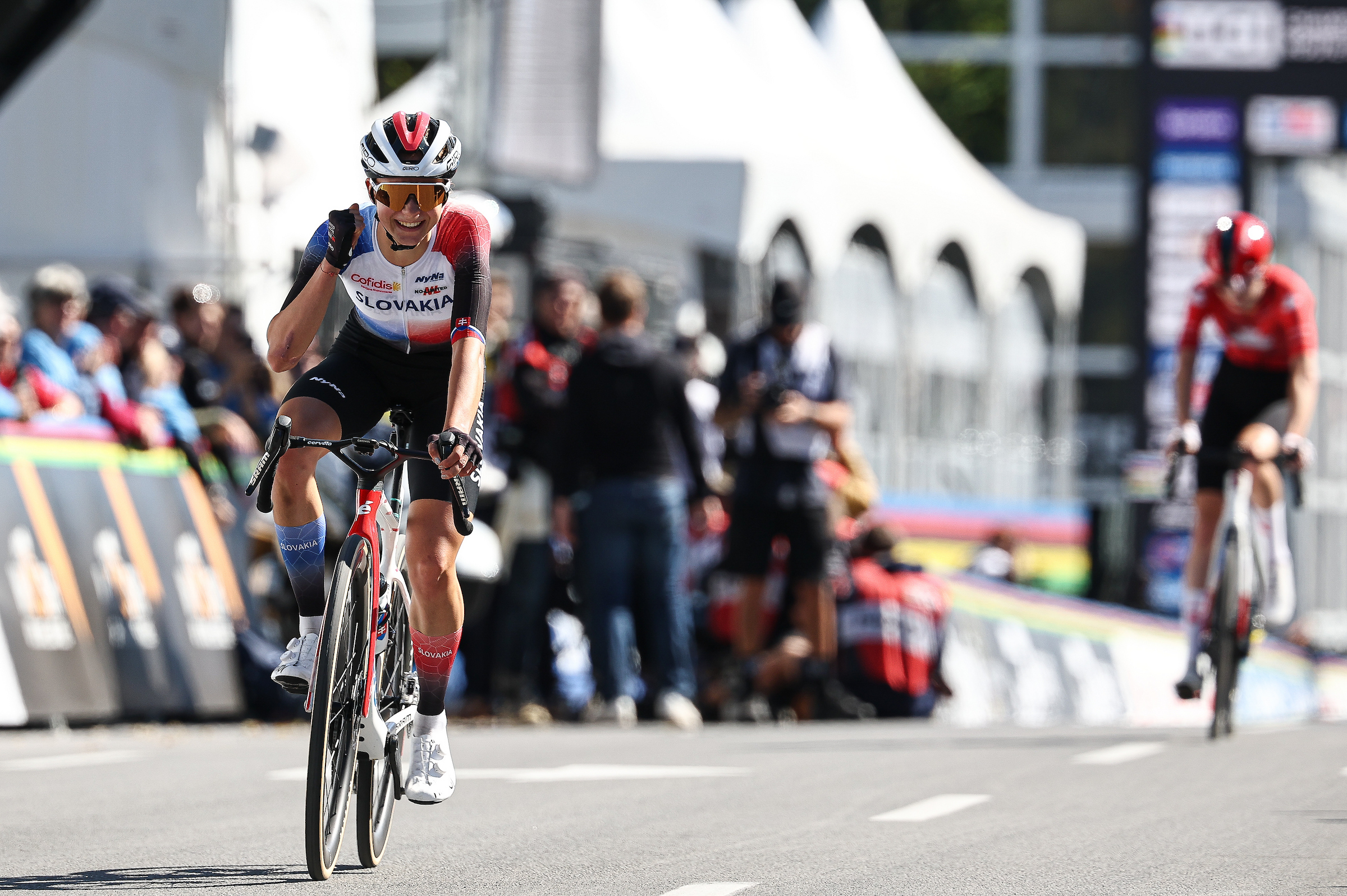 Chlado&amp;#328;ov&amp;aacute; ahead of Holmgren