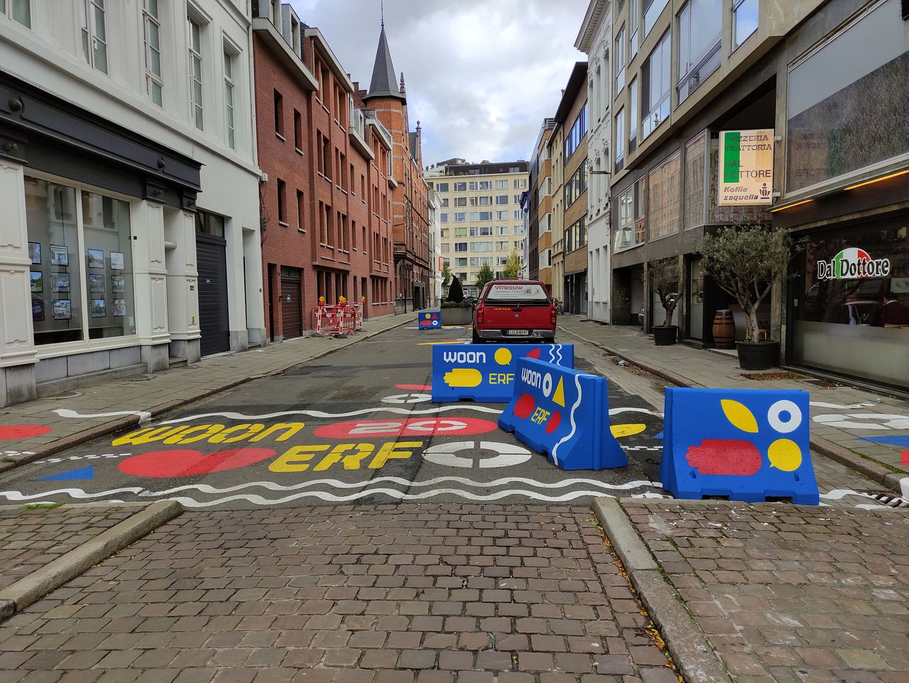 Het blauw van de blokken is hier iets te fel bewerkt