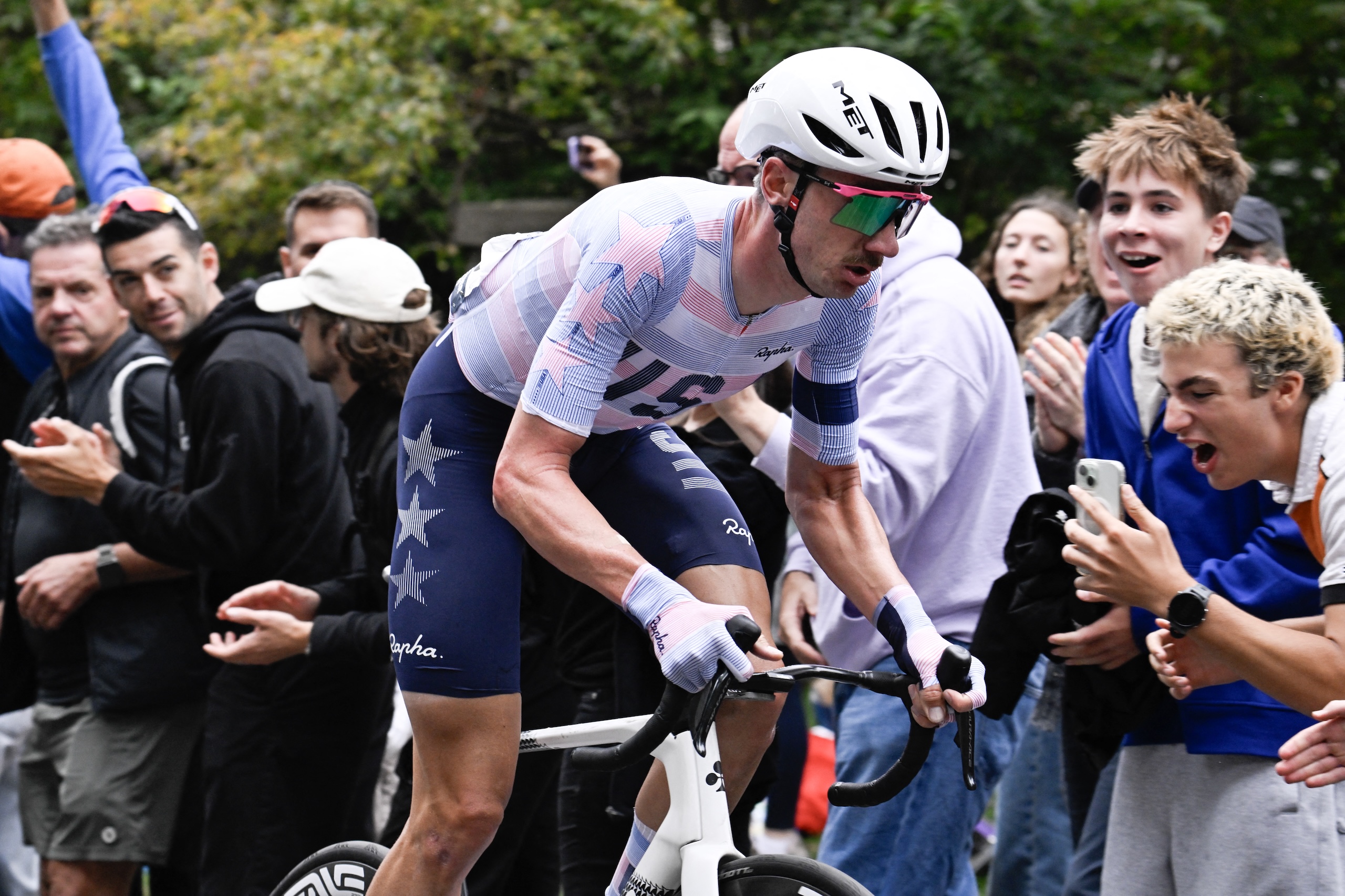 Road World Championships 2026 elite men's road race LIVE - Brandon McNulty is solo break with 25km to go