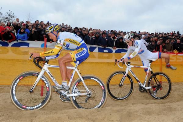 Tom Meeusen leads Kevin Pauwels