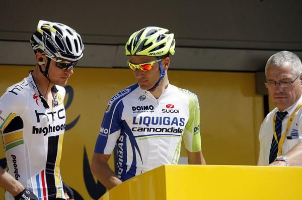 Ivan Basso (Liquigas - Cannondale) signs in