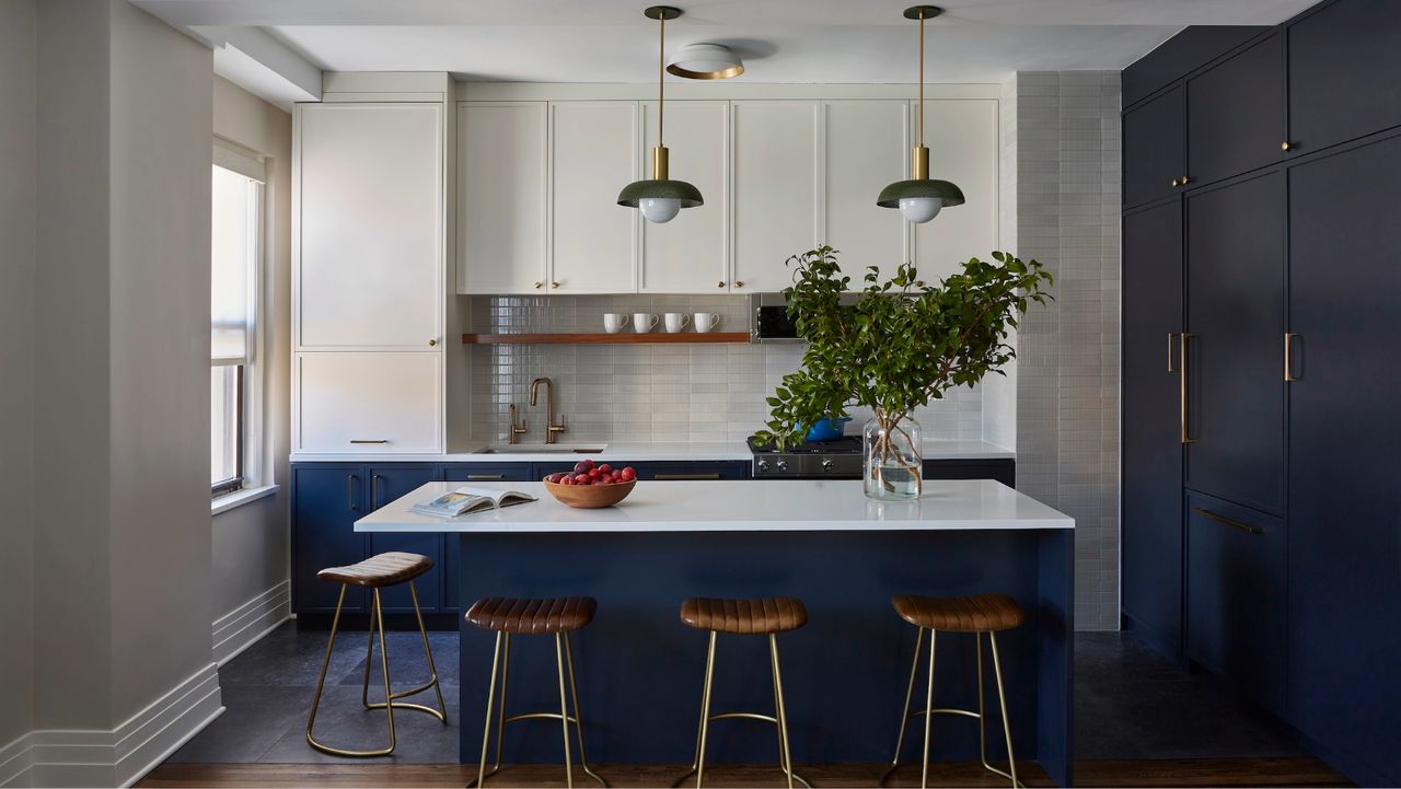 The Best Sherwin-Williams Paint Colors for Small Kitchens –5 Shades That Add More Depth, Warmth, and Character Than White