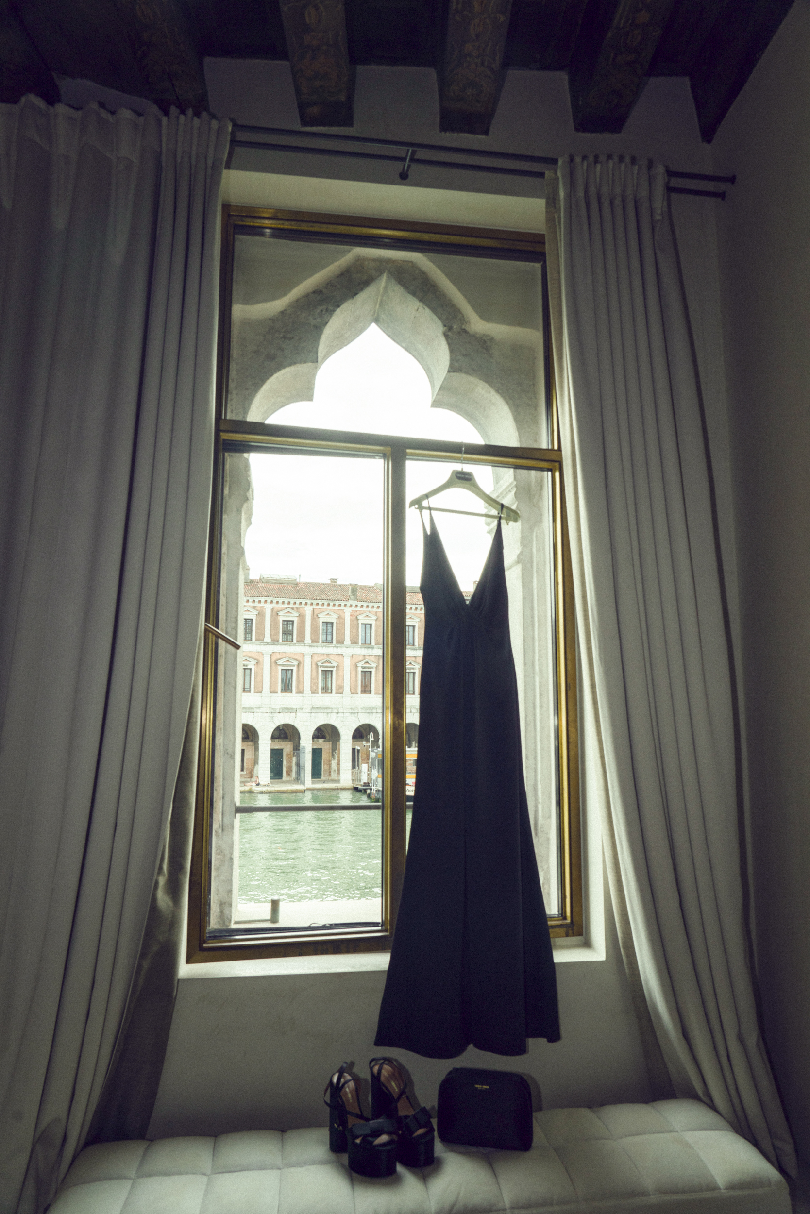 Kaitlyn Dever gets ready for the 2025 Venice Film Festival wearing Armani
