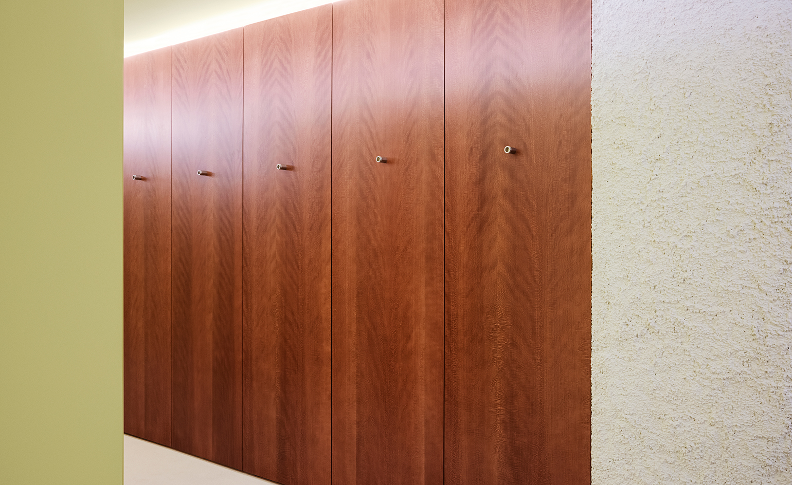 1970s design inspires David Thulstrup’s retail vision for J.Lindeberg