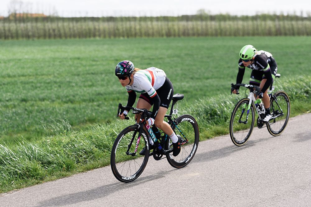 Elena Cecchini (CANYON//SRAM) sets the pace at Omloop van Borsele 2016