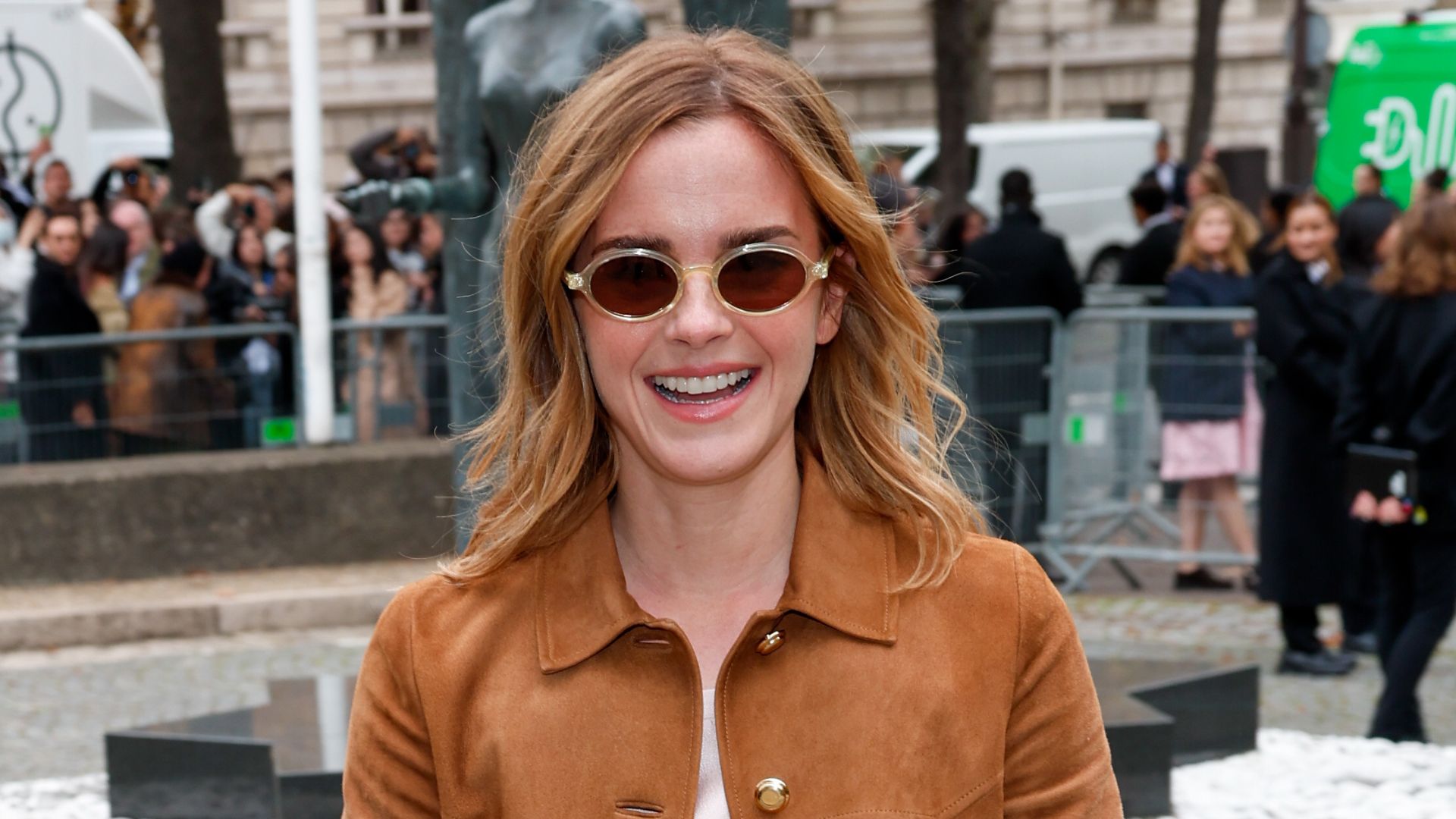 Emma Watson crewneck outfit