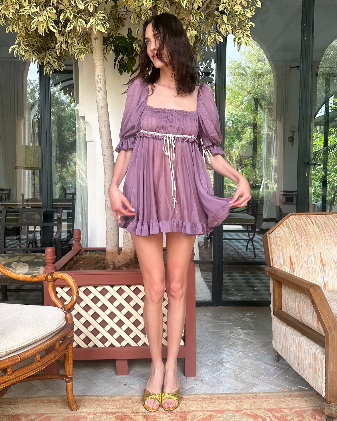 Alexa Chung wore a Chloe Swing Mini dress on the Spring/Summer Runway 2025 show in one of their recent Instagram pictures.