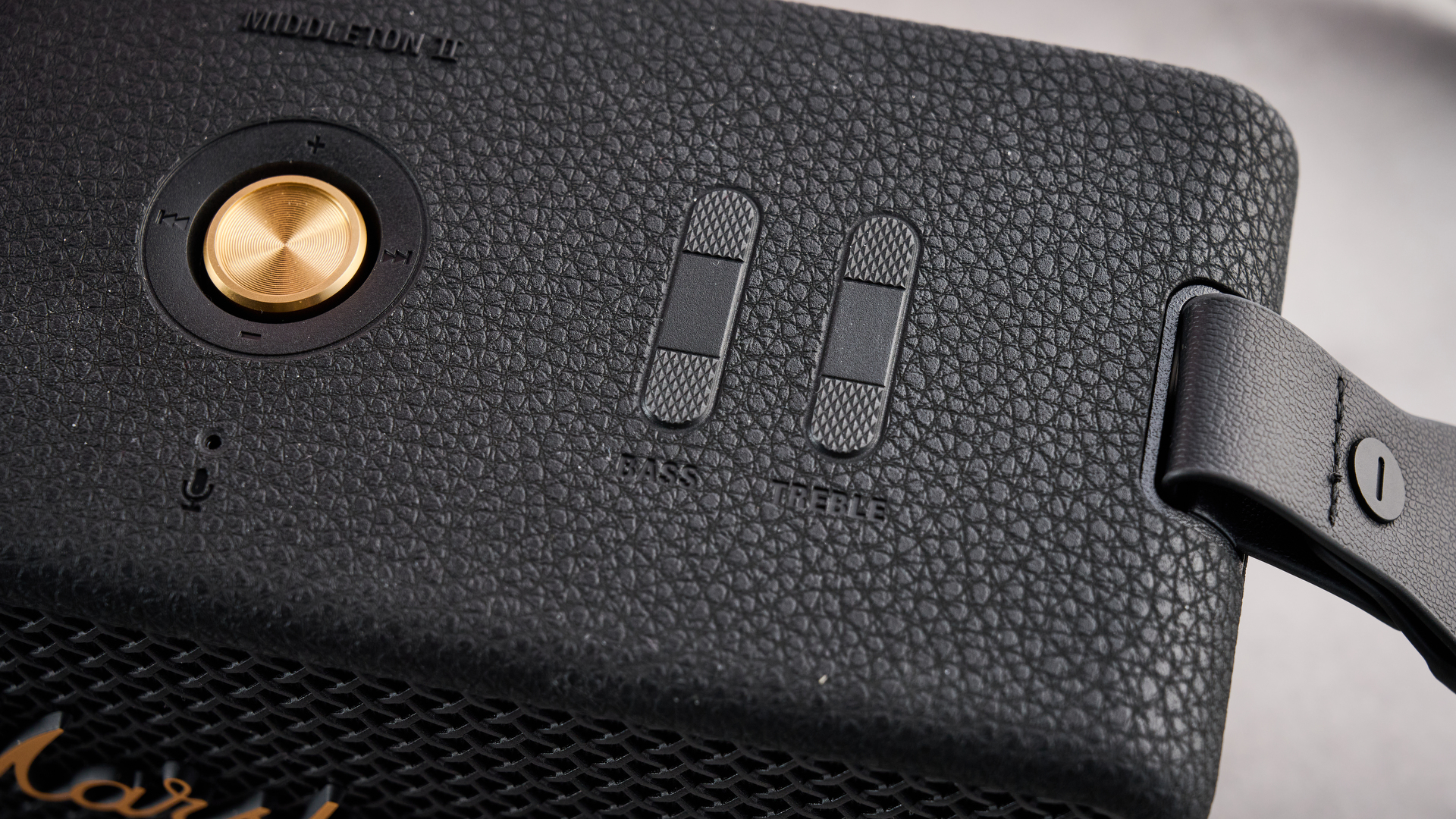 Buttons on the Marshall Middleton II