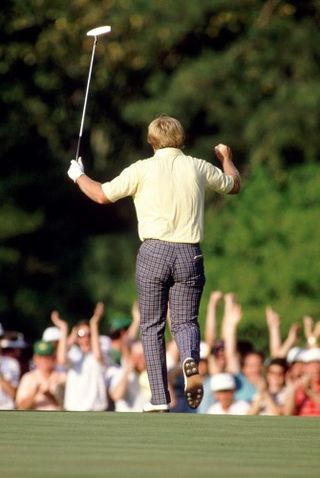 Jack holds his MacGregor Response aloft after birdieing 17 at Augusta in 1986