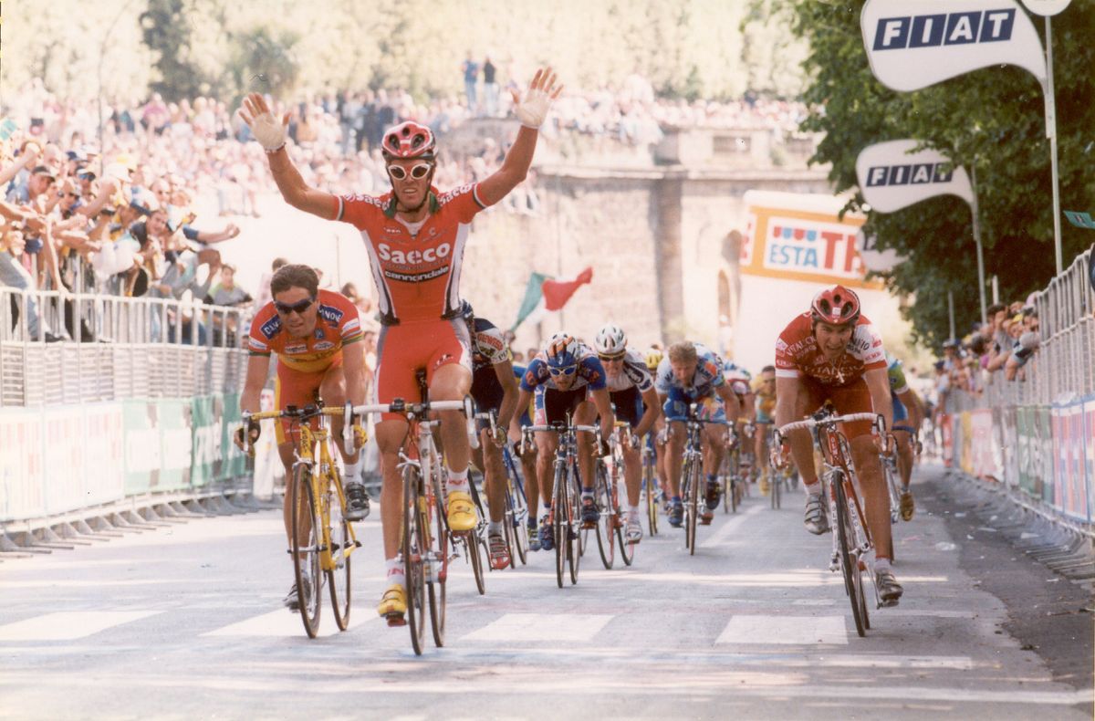 Cipollini wins stage 5 in 1997