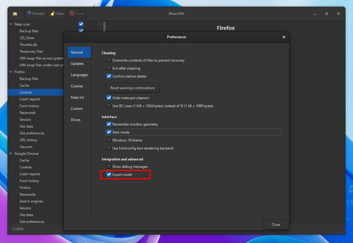 BleachBit showing the General tab and highlighting the "Expert mode."
