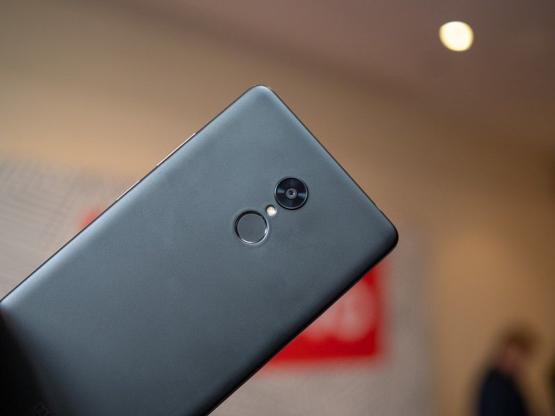 Lenovo Tab V7