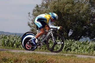 Alberto Contador (Astana) moved into second place overall after finishing fifth in the time trial.