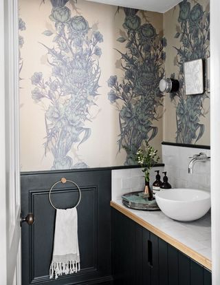 beautiful bathroom wallpaper