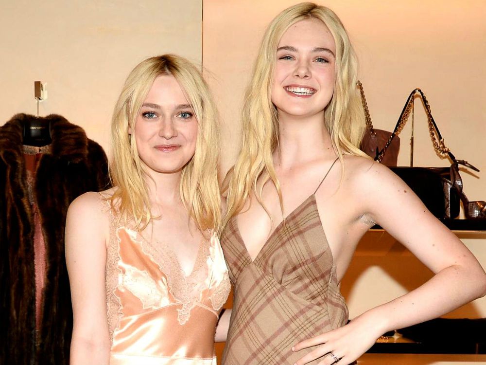 Dakota Fanning and Elle Fanning