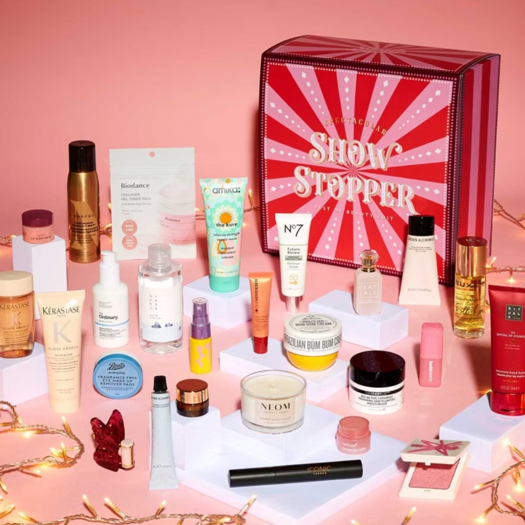 Boots Showstopper Beauty Box with its contents in front