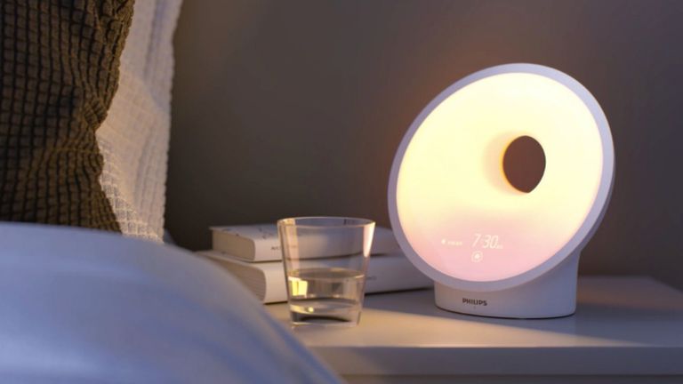 best wake up light Philips SmartSleep Connected Sleep and Wake-Up Light Therapy Lamp