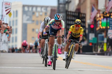 Chloe Dygert holds off Coryn Labecki and Skylar Schneider for the US Pro Road women's title